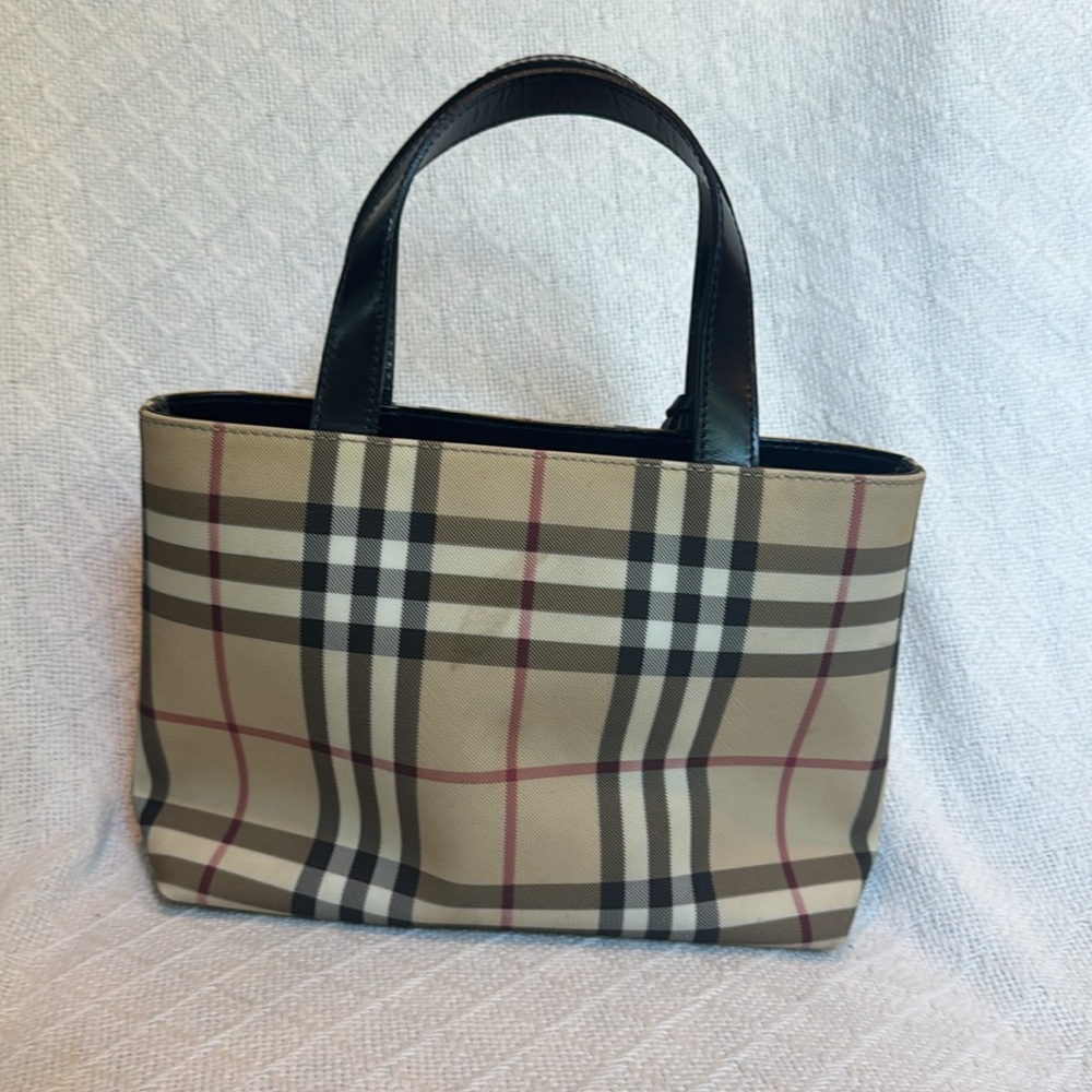 Burberry Tan and Black Tote Bag with Iconic Check Pattern - Picture 3 of 6